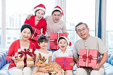 比野史还野的，是猛男忍者大战异形和机械怪兽？